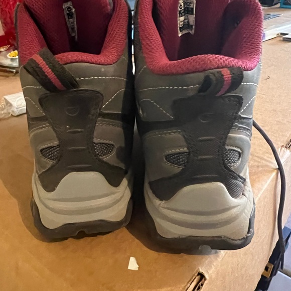 Hi-Tek  Hiking Boots 🥾 - Picture 4 of 5